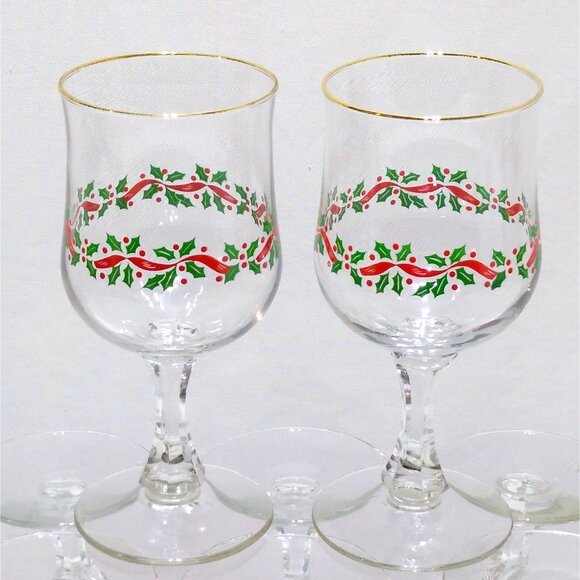 Libbey Holiday Christmas Wine Glasses w/ Gold Trim Holly Berry Design Set of 8 - Picture 2 of 15